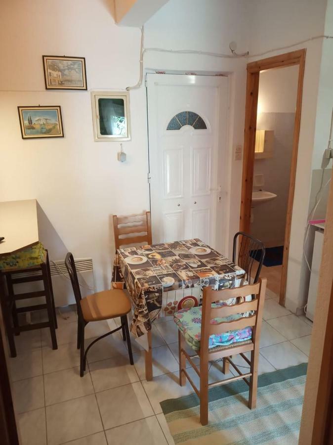 Grandma'S Apartment Калампака Экстерьер фото